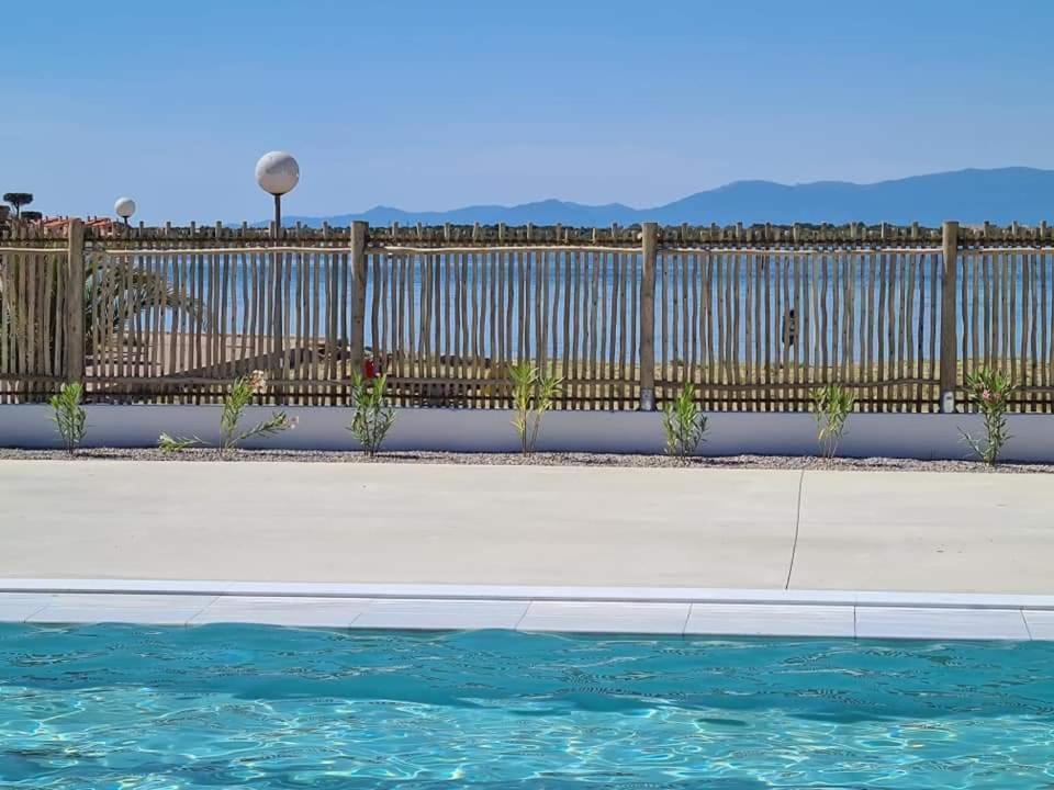 Bel Appartement Vue Sur Le Lac Marin Avec Piscine 乐巴凯尔斯 外观 照片